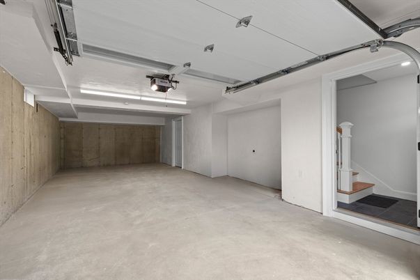 Garage, Interior
