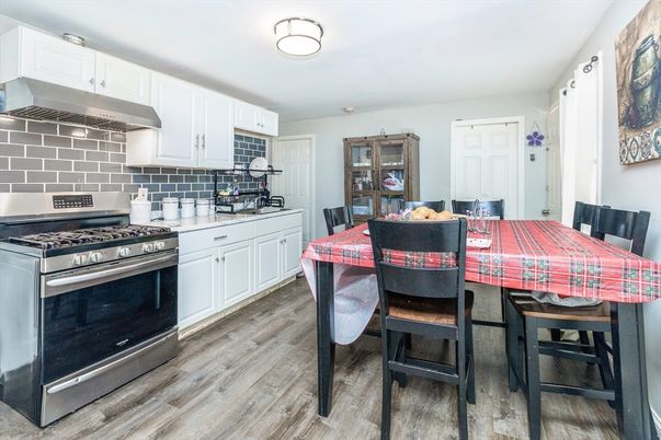 Dining room, Interior, Kitchen, Stainless Steel Appliances, Wood Texture Flooring