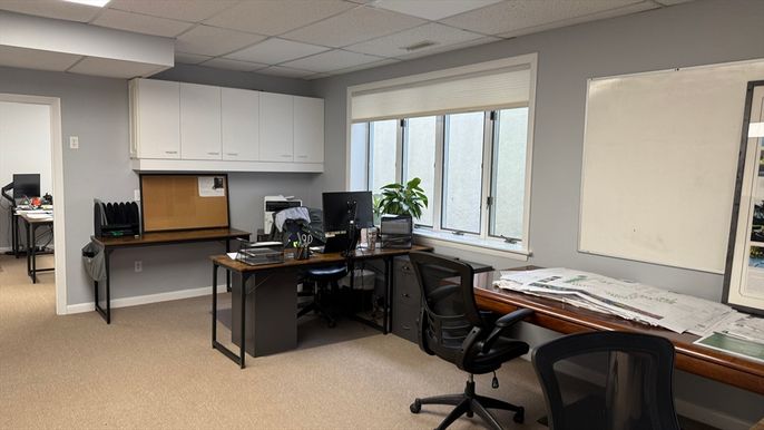 Home Office, Interior