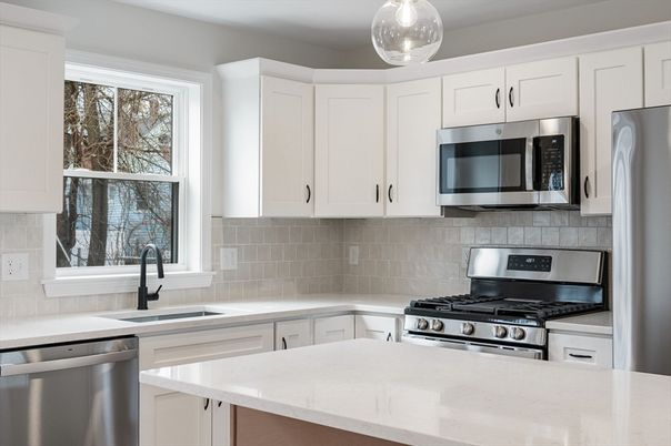 Interior, Kitchen, Pendant Lights, Stainless Steel Appliances