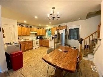 Chandelier, Dining room, Interior, Kitchen, Recessed Lighting, Stainless Steel Appliances