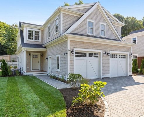 Attached, Exterior, Facade, Farmhouse