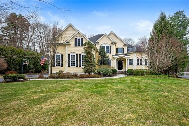 Backyard, Exterior, Facade, Queen Anne Victorian