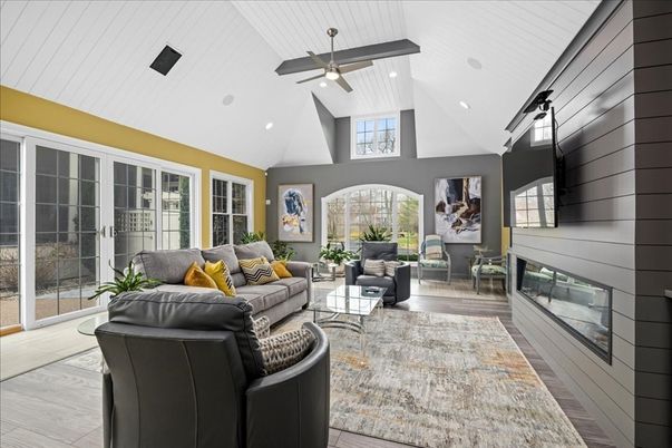 Interior, Living room, Recessed Lighting, Wood Texture Flooring