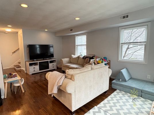Interior, Living room, Recessed Lighting, Wood Texture Flooring