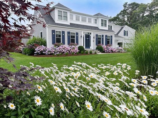 Exterior, Facade, Cape Cod