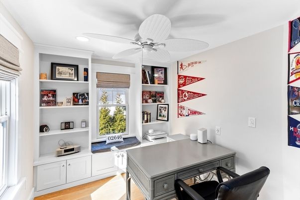 Home Office, Interior, Recessed Lighting, Wood Texture Flooring