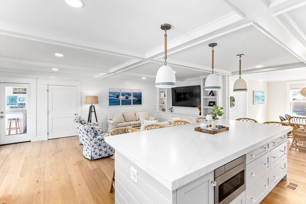 Dining room, Interior, Kitchen, Living room, Pendant Lights, Recessed Lighting, Wood Texture Flooring