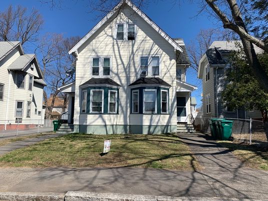 Exterior, Facade, Queen Anne Victorian