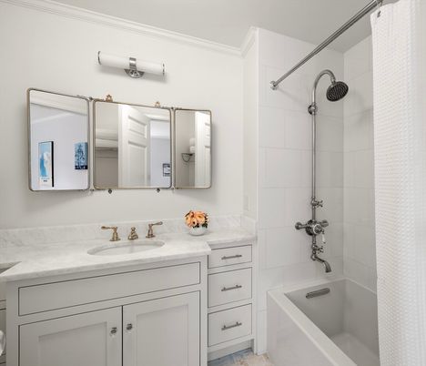 Bathroom, Dual Sink Vanities, Interior