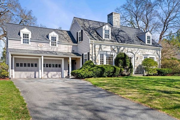 Attached, Exterior, Facade, Cape Cod