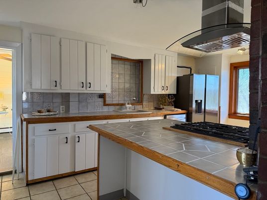 Interior, Kitchen, Tile Countertops