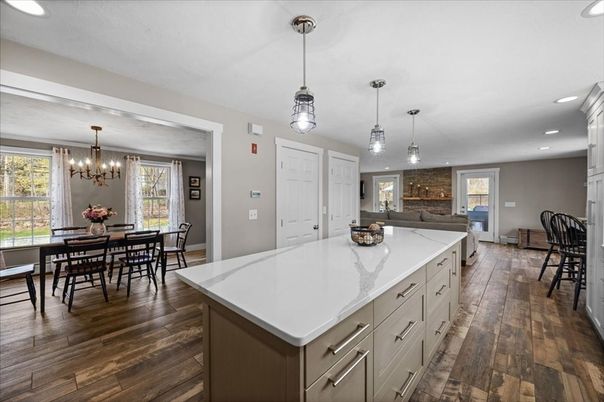 Chandelier, Dining room, Interior, Kitchen, Pendant Lights, Recessed Lighting, Wood Texture Flooring