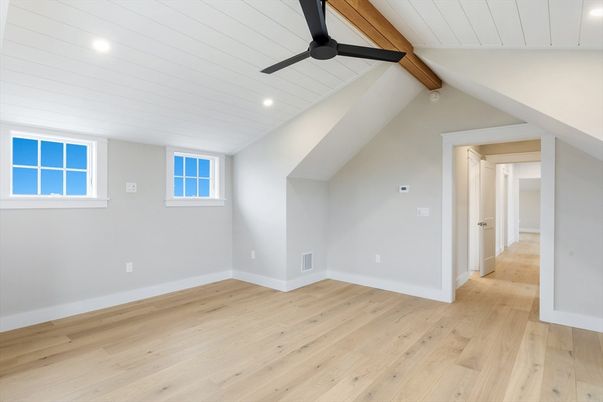 Empty room, Interior, Recessed Lighting, Wooden Beams, Wood Texture Flooring