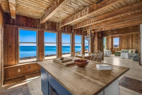Interior, Kitchen, Living room, Water, Wooden Beams, Wooden Ceilings, Wooden Walls