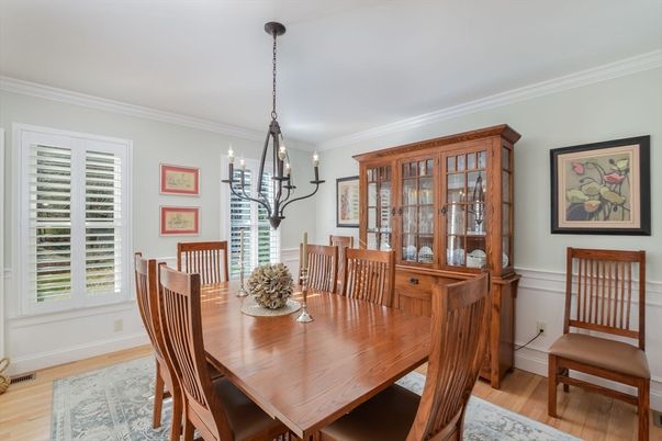 Chandelier, Dining room, Interior, Wood Texture Flooring