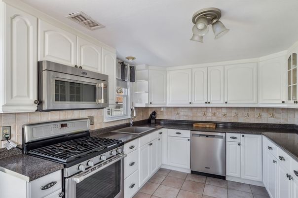 Interior, Kitchen, Stainless Steel Appliances