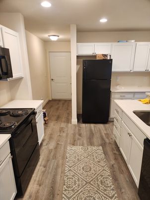 Interior, Kitchen, Recessed Lighting, Wood Texture Flooring