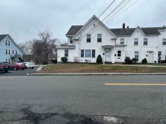 Exterior, Facade, Farmhouse