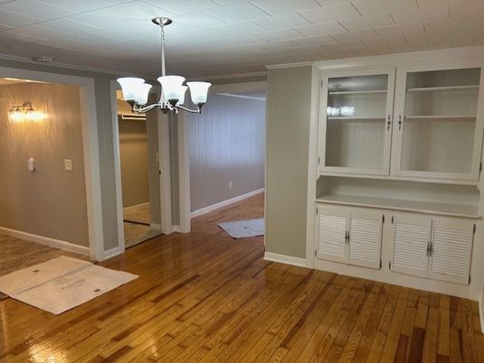 Chandelier, Empty room, Interior, Wood Texture Flooring