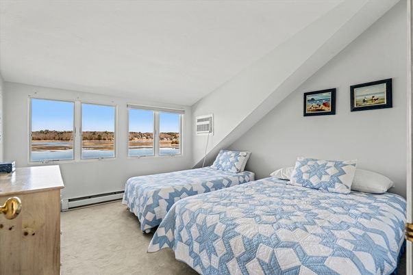 Bedroom, Interior, Water