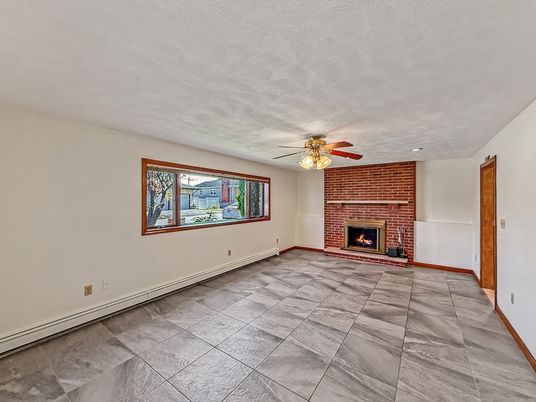 Empty room, Fireplace, Interior
