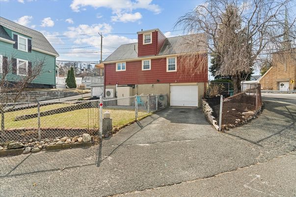 Attached, Exterior, Facade, Raised Ranch