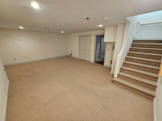 Empty room, Interior, Recessed Lighting
