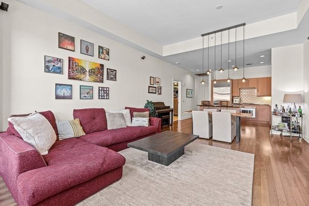 Interior, Kitchen, Living room, Pendant Lights, Piano, Recessed Lighting, Wood Texture Flooring