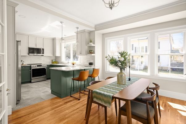 Dining room, Interior, Kitchen, Pendant Lights, Stainless Steel Appliances, Wood Texture Flooring