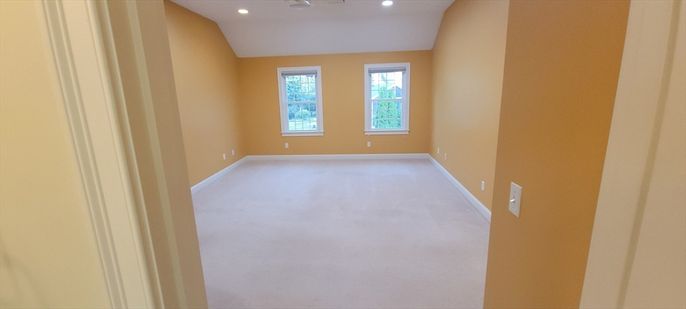 Empty room, Interior, Recessed Lighting