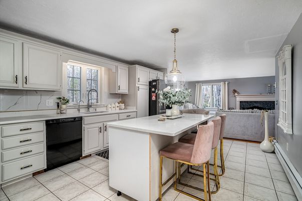 Fireplace, Interior, Kitchen, Pendant Lights