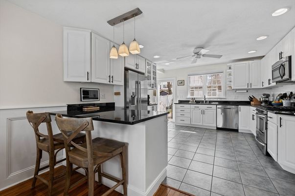 Interior, Kitchen, Pendant Lights, Recessed Lighting, Stainless Steel Appliances