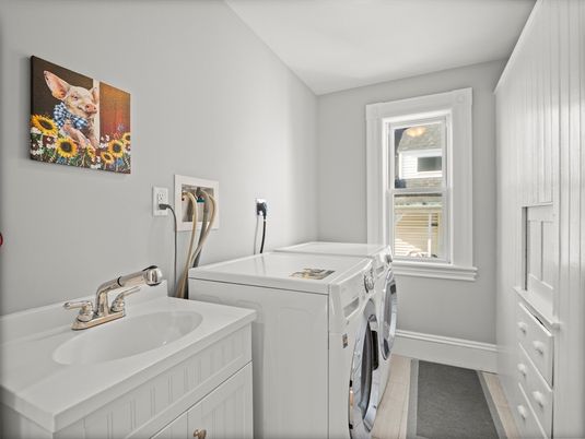 Interior, Washer