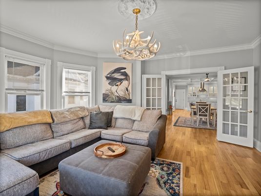 Chandelier, Dining room, Interior, Living room, Pendant Lights, Wood Texture Flooring