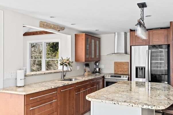 Interior, Kitchen, Pendant Lights, Recessed Lighting, Stainless Steel Appliances