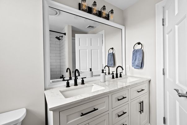 Bathroom, Dual Sink Vanities, Interior