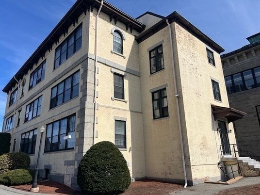 Exterior, Facade, French Provincial