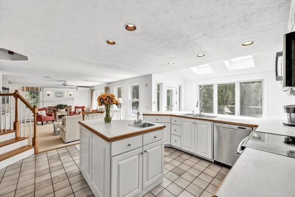 Interior, Kitchen, Living room, Recessed Lighting