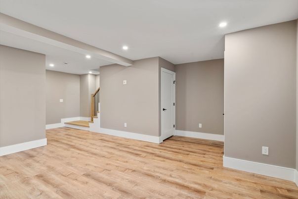 Empty room, Interior, Recessed Lighting, Wood Texture Flooring