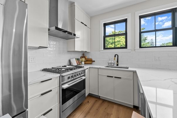 Interior, Kitchen, Stainless Steel Appliances, Wood Texture Flooring