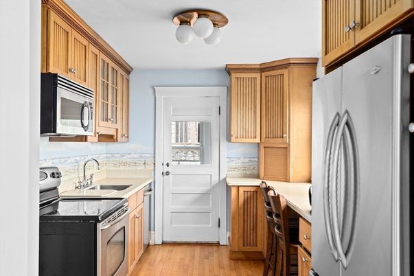 Interior, Kitchen, Stainless Steel Appliances, Wood Texture Flooring