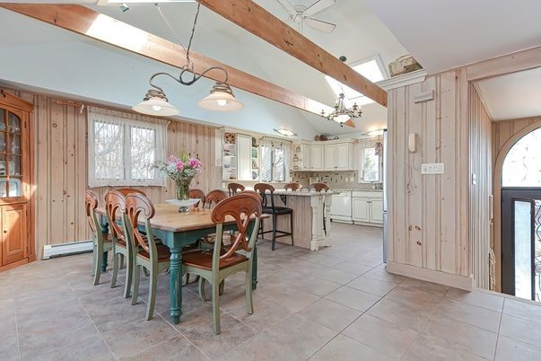 Dining room, Interior, Kitchen, Pendant Lights, Wooden Beams