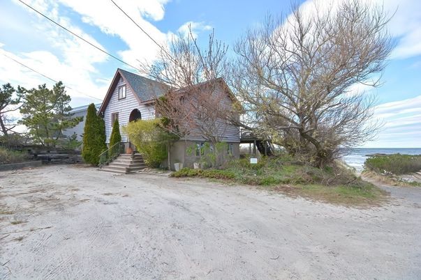 Backyard, Exterior, Water