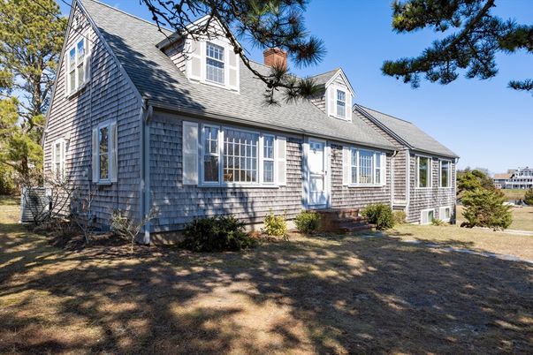 Exterior, Facade, Cape Cod