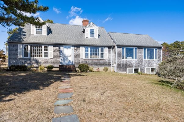 Exterior, Facade, Cape Cod