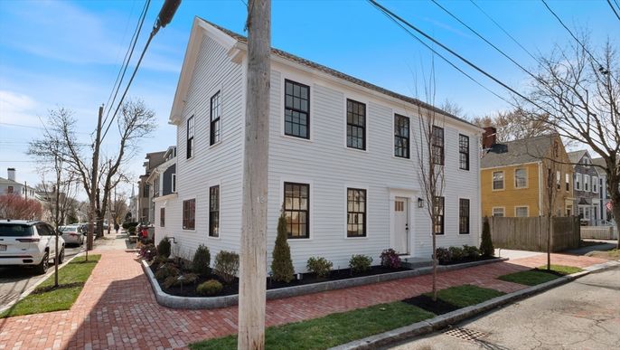Exterior, Facade, Georgian