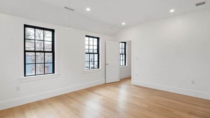 Empty room, Interior, Recessed Lighting, Wood Texture Flooring