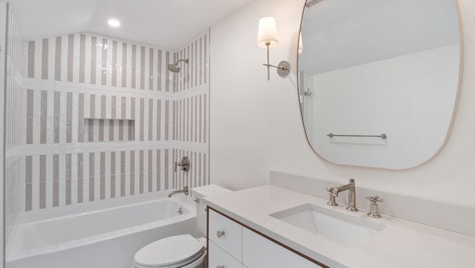 Bathroom, Interior, Recessed Lighting