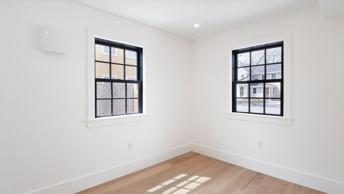 Empty room, Interior, Recessed Lighting, Wood Texture Flooring